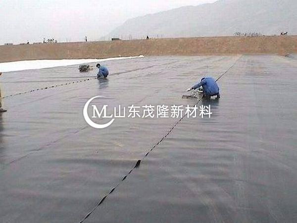 土工膜施工時(shí)的注意事項(xiàng)
