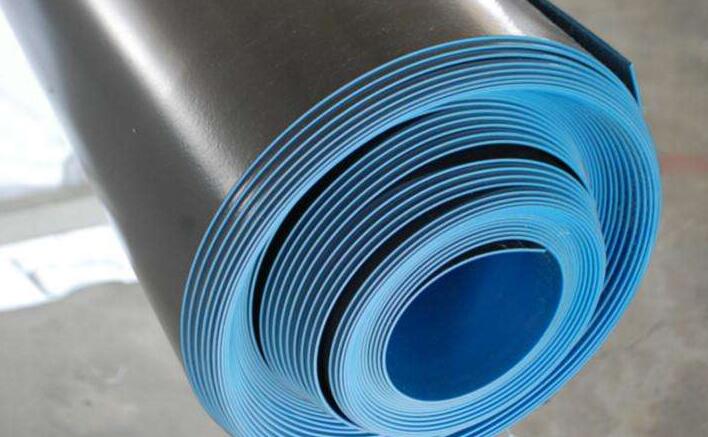 復合土工膜的下端怎樣錨固