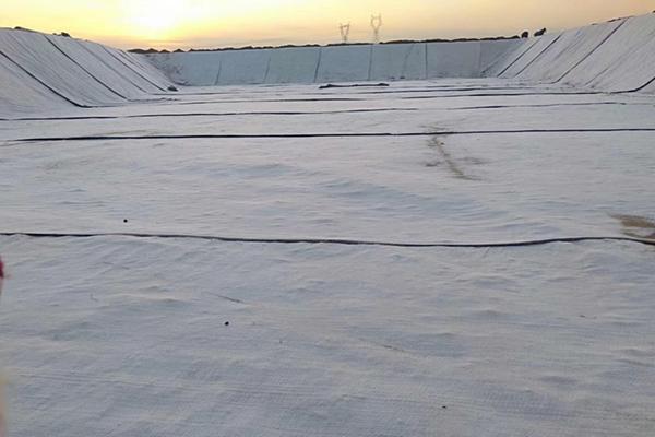 HDPE土工膜與聚乙烯丙綸是同一種材質嗎？  第1張