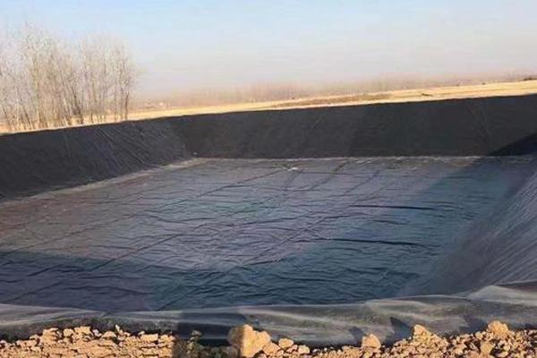 在水產養殖中怎么鋪設土工膜呢？  第3張