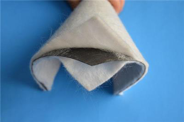 復(fù)合土工膜在堰塘中的應(yīng)用 第2張