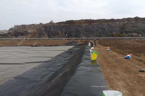 土工膜可以使用結構膠補洞嗎 第1張