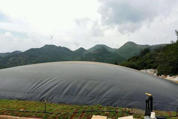 危廢間土工膜怎么施工  第2張